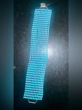 Southwestern style turquoise and silver tone bracelet 7.5"